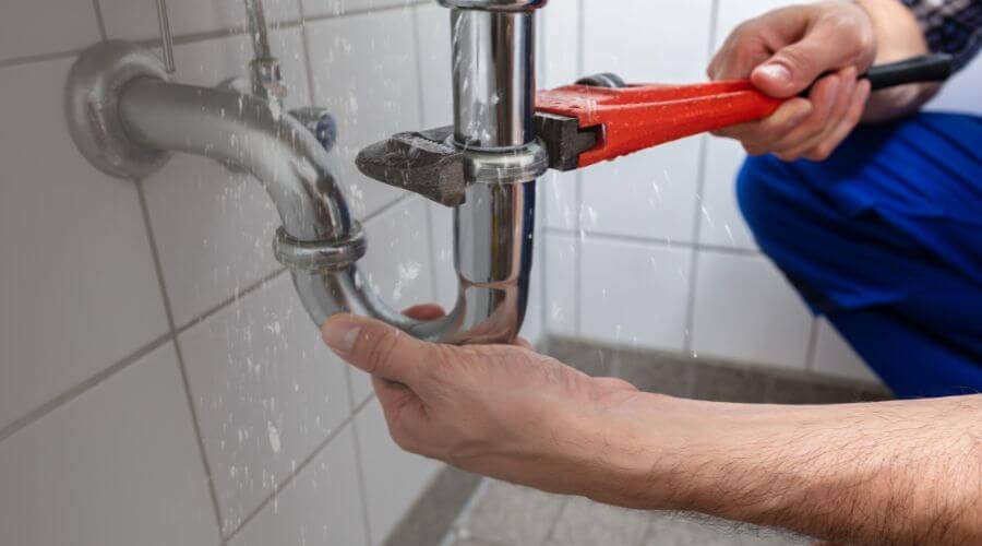 Expert burst pipe repair services in Mingo Junction, OH